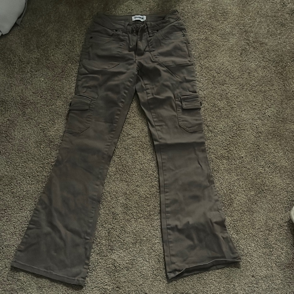 TILLYS dark khaki brown cargo pants